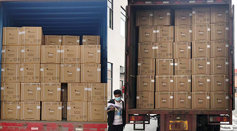 集裝箱裝柜進(jìn)行時(shí)！金環(huán)電器客戶迷你洗衣機(jī)順利發(fā)貨！