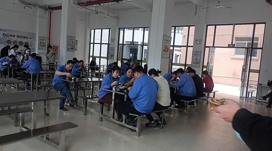 金環(huán)食堂，美味與關(guān)懷的港灣